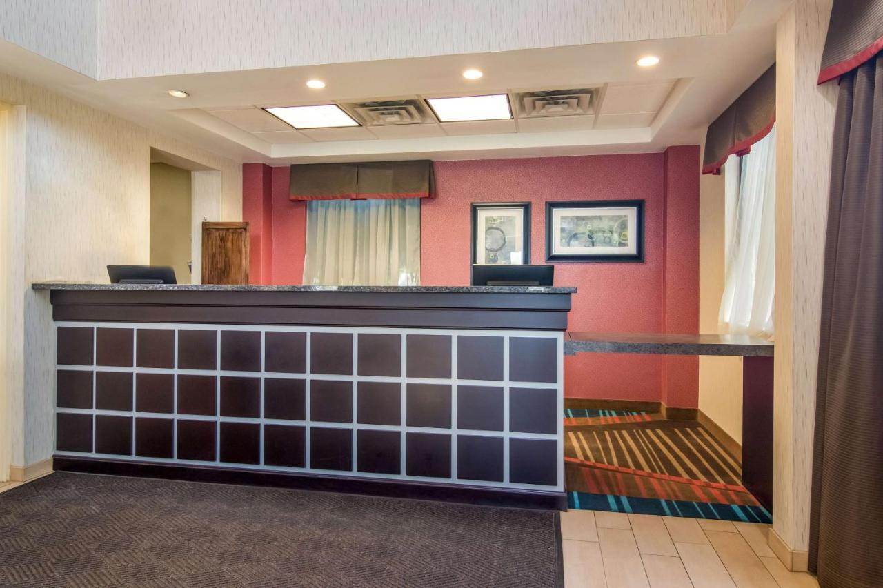 Best Western Dutch Valley Inn New Philadelphia Exterior foto