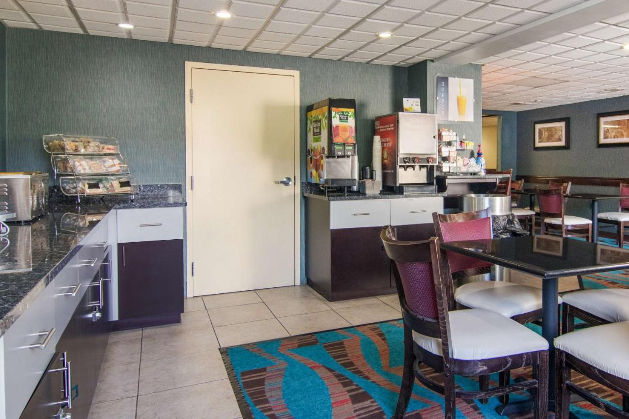 Best Western Dutch Valley Inn New Philadelphia Exterior foto